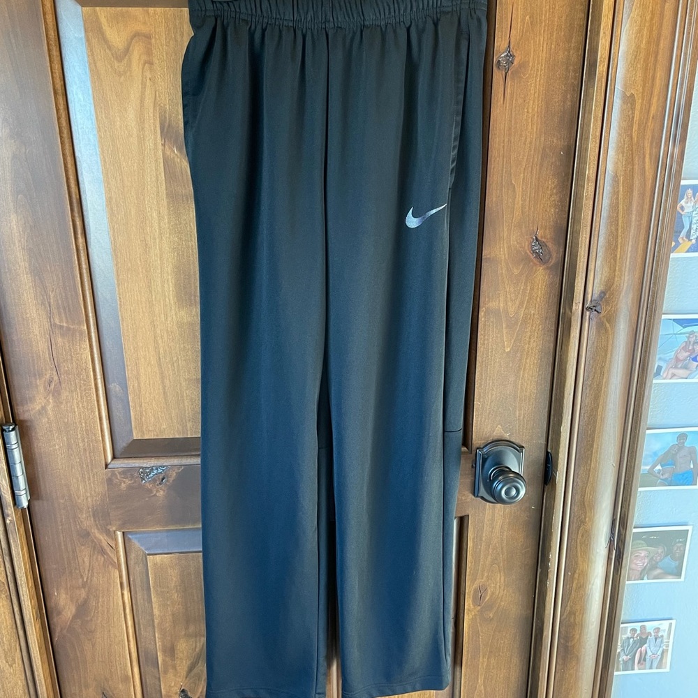 Black Nike joggers. Great for outdoor training, exercising, hiking, etc.